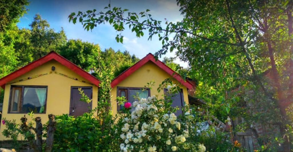 Xra Cottage Joshīmath Exteriör bild